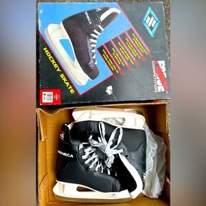 SENECA Force Competition Senior Ice Hockey Skates SIZE 9 Men’s Hockey Skates